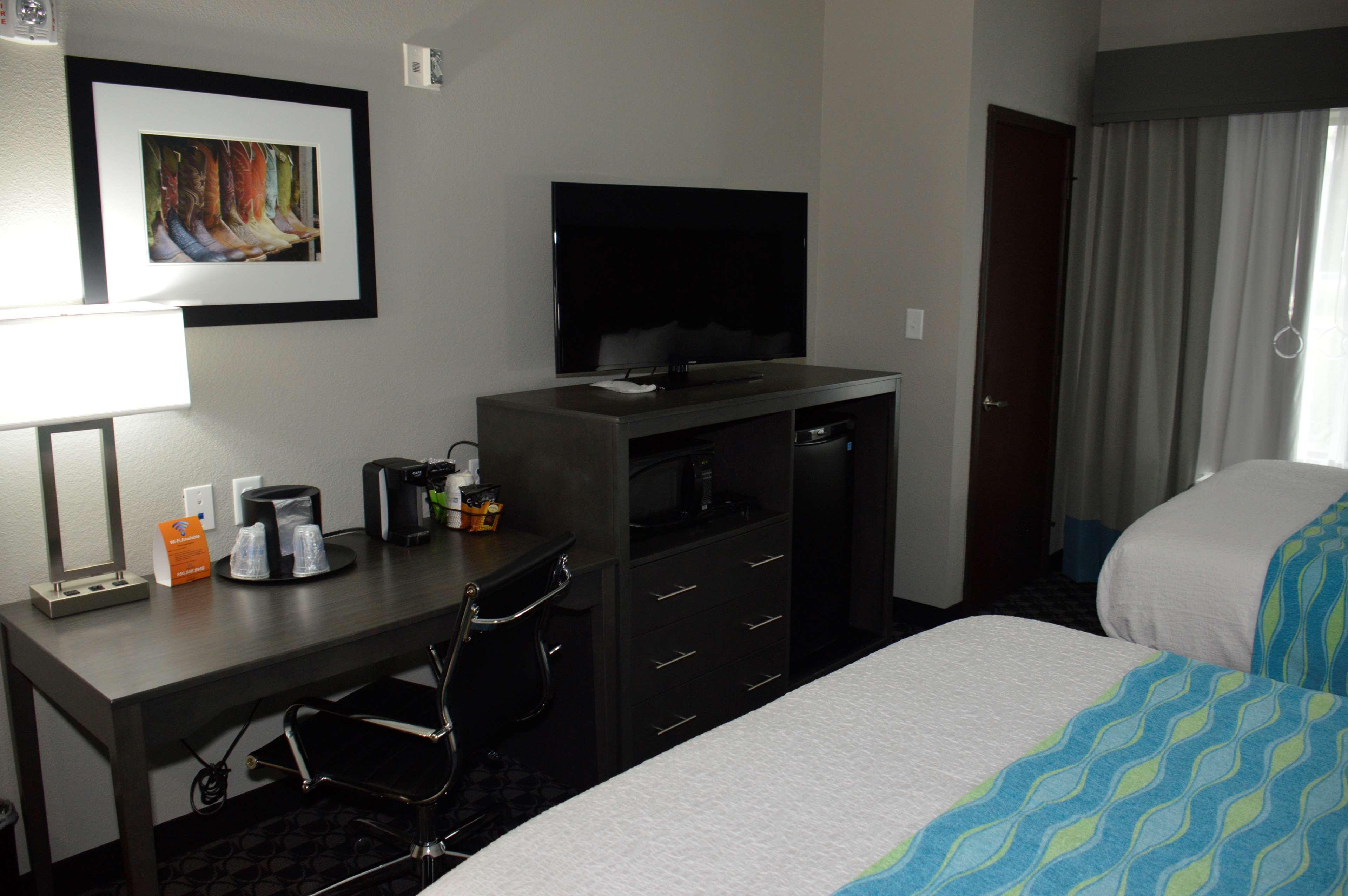 Best Western Plus Waller Hotel מראה חיצוני תמונה