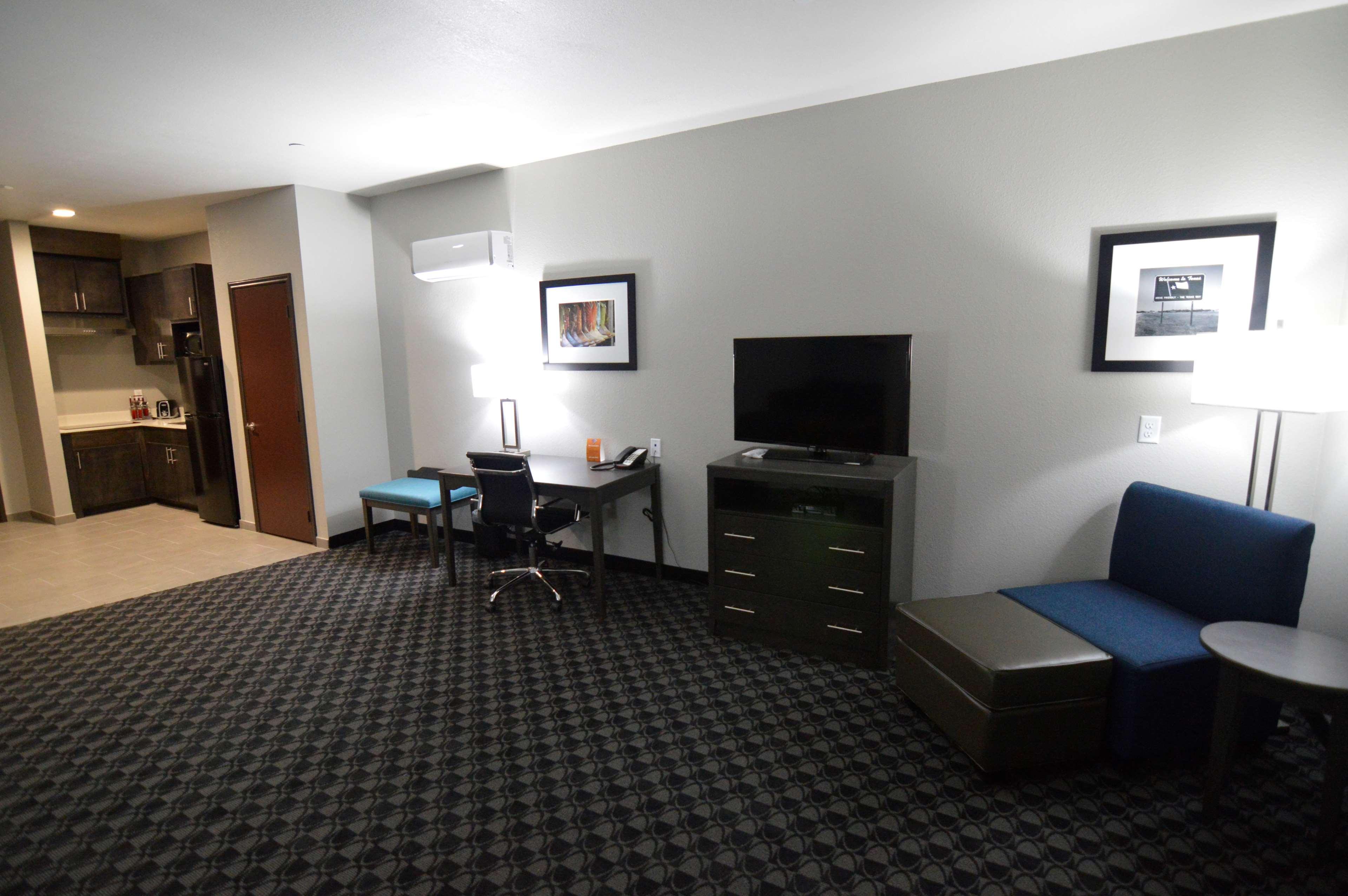 Best Western Plus Waller Hotel מראה חיצוני תמונה