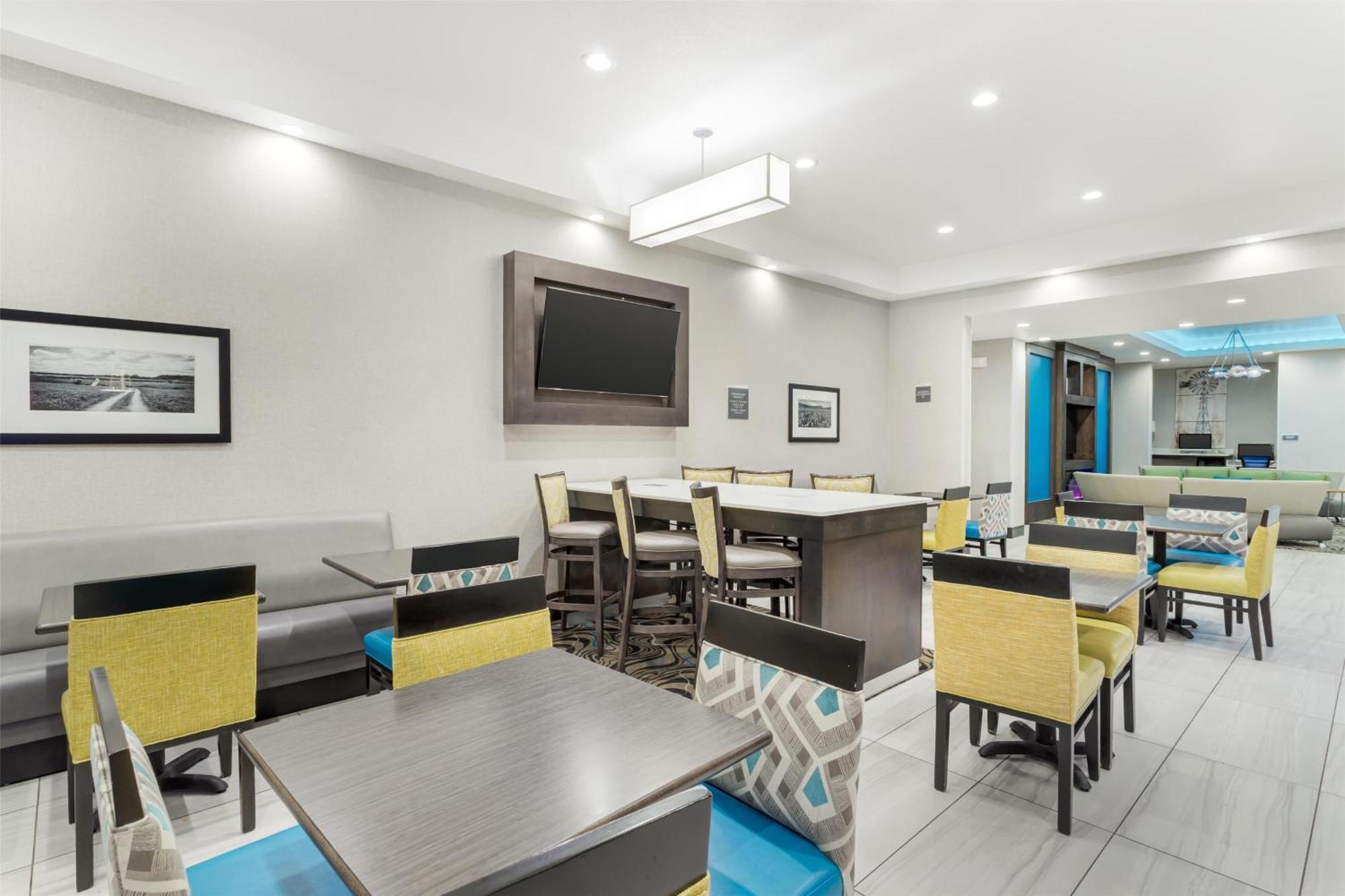 Best Western Plus Waller Hotel מראה חיצוני תמונה