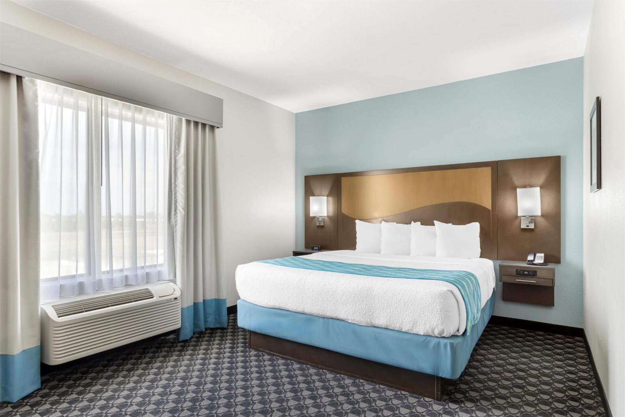 Best Western Plus Waller Hotel מראה חיצוני תמונה